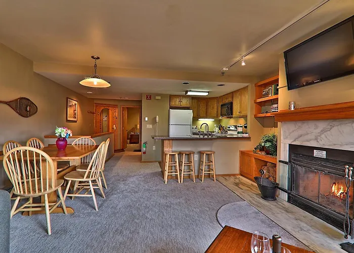 Amazing View, Location, Ski Back Trails, Sports Center, Pool Highridge B4 Highridge