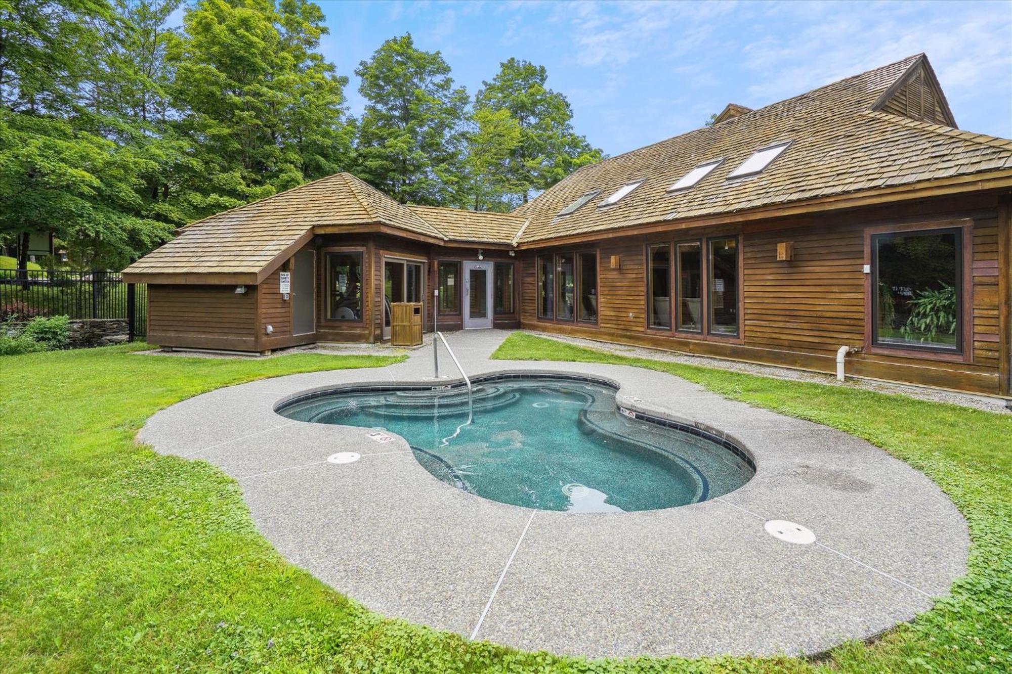 Amazing View, Location, Back Trails, Sports Center, Pool Highridge B4 Highridge * Killington