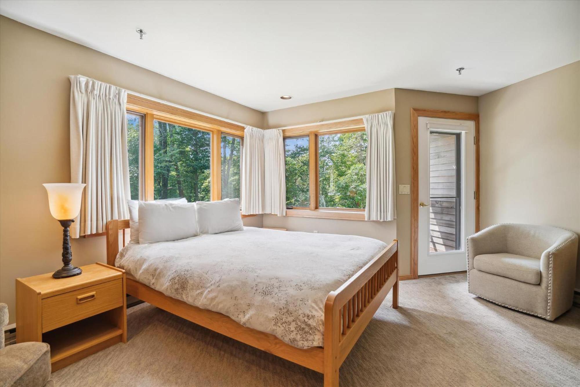 Holiday home Amazing View, Location, Back Trails, Sports Center, Pool Highridge B4 Highridge