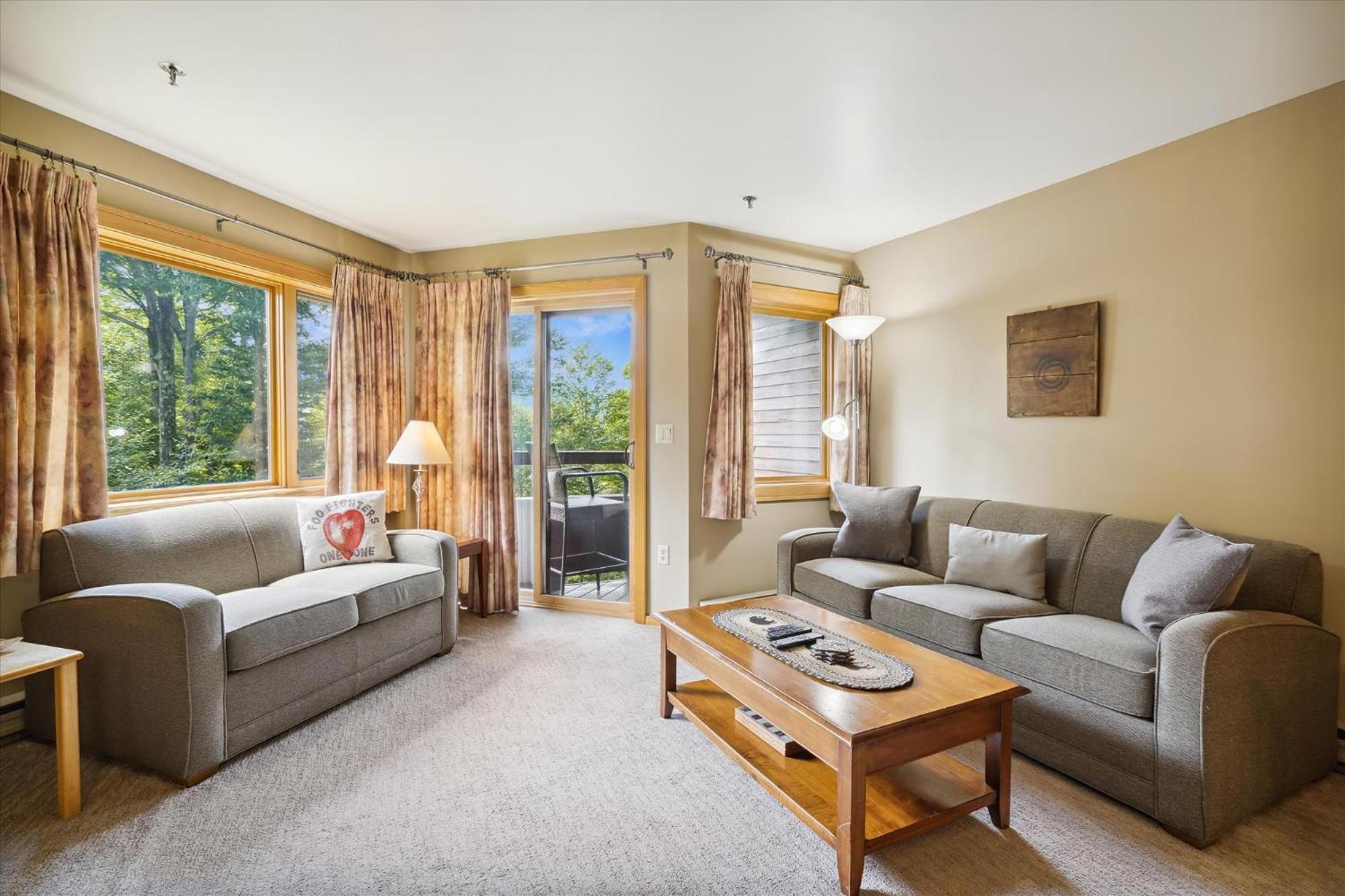 Holiday home Amazing View, Location, Back Trails, Sports Center, Pool Highridge B4 Highridge
