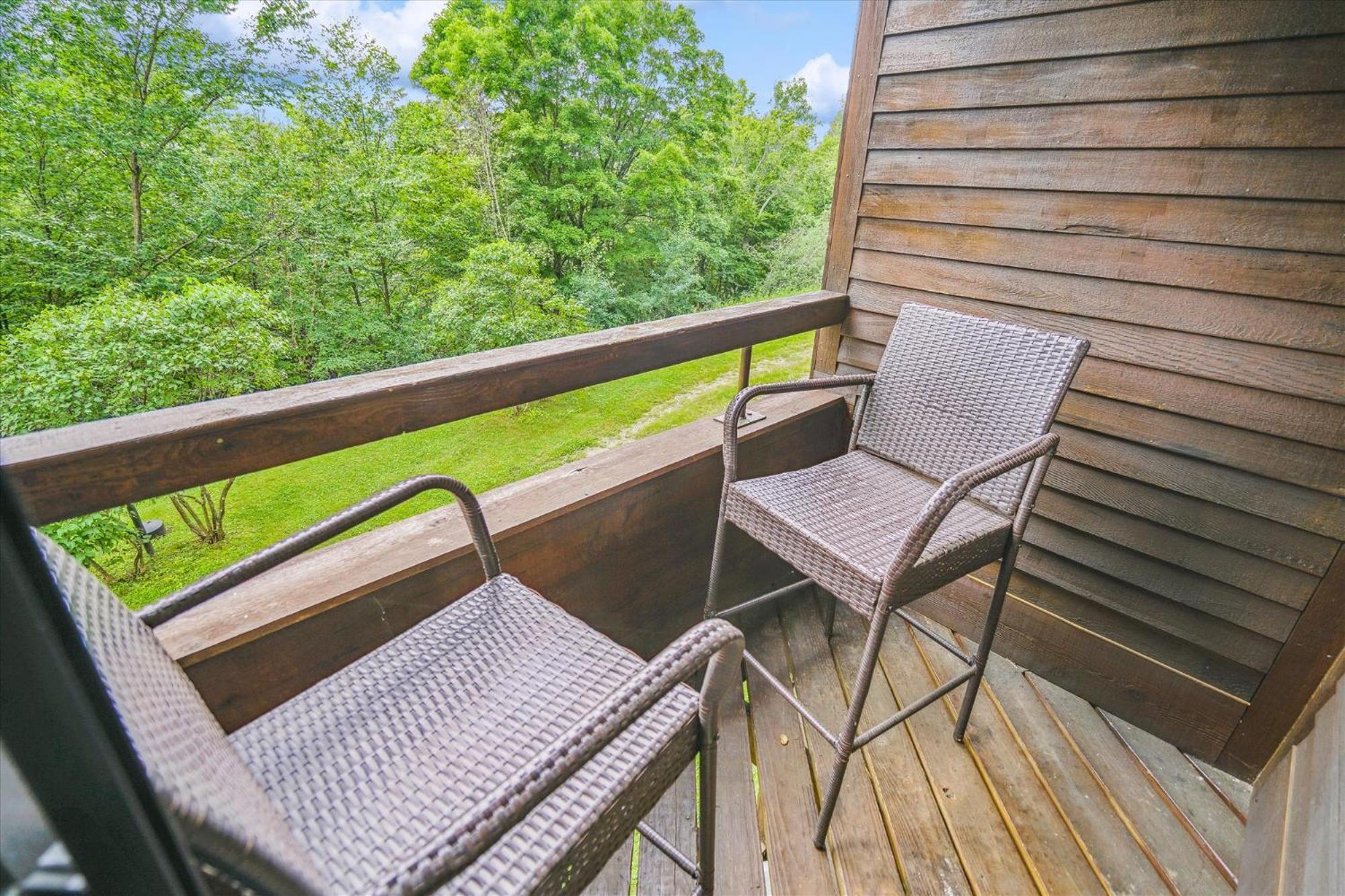 Amazing View, Location, Back Trails, Sports Center, Pool Highridge B4 Highridge Holiday home *