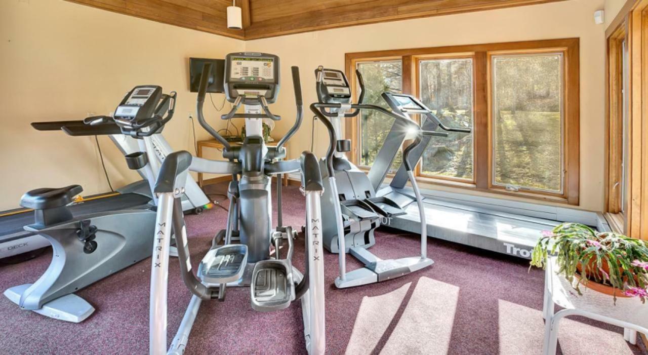 Holiday home Amazing View, Location, Back Trails, Sports Center, Pool Highridge B4 Highridge *