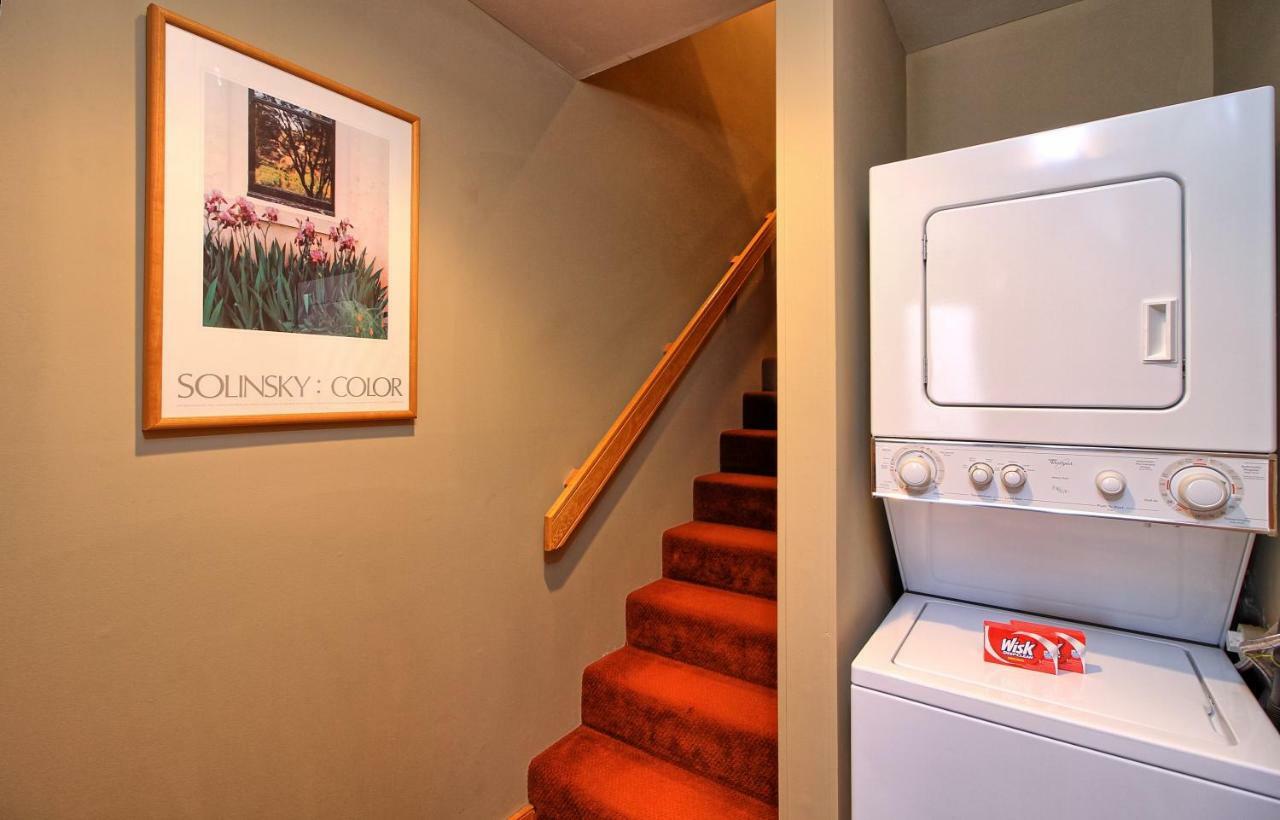 Holiday home Amazing View, Location, Back Trails, Sports Center, Pool Highridge B4 Highridge Killington